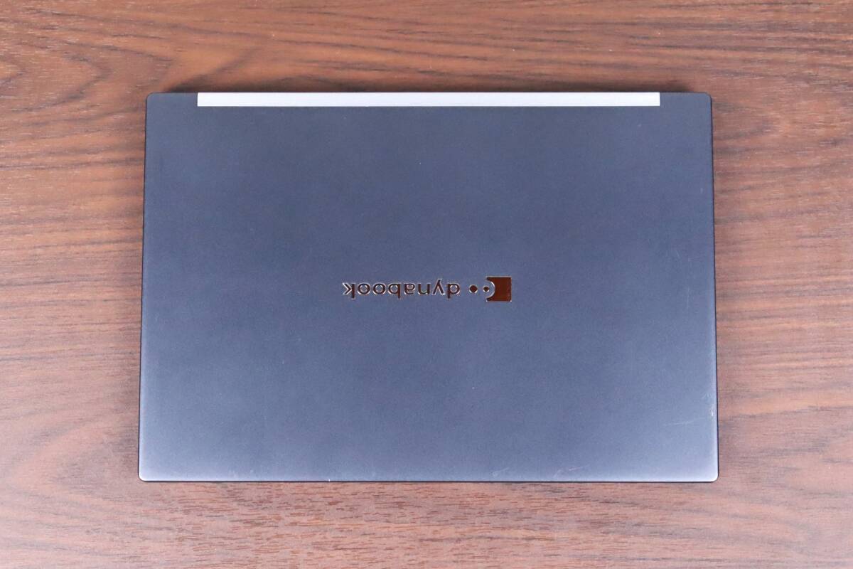 ★2021年モデル★ Dynabook G83/ windows11/ Core i7-1165G7/ 16GB/ SSD 256GB/ Microsoft Office2019/ Thunderbolt 4/ Webカメラ/357_天板にすり傷があります。