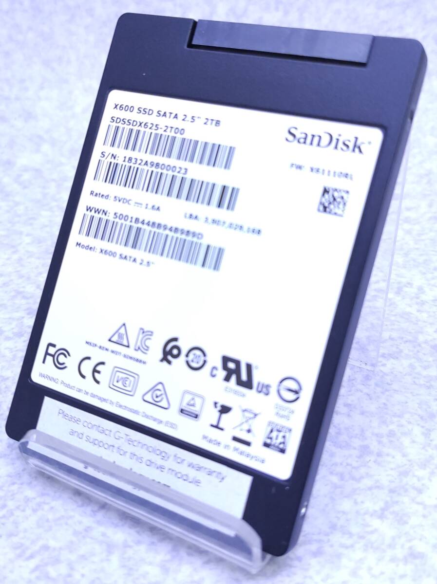 内蔵型SSD 2.5インチ SATA 2TB SanDisk 中古_画像1