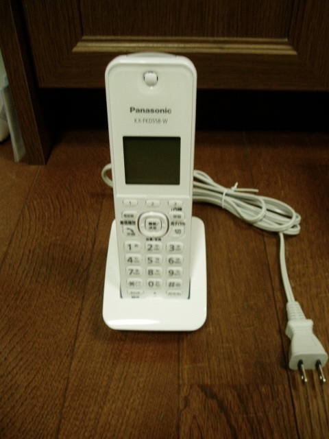 新品! Panasonic　パナソニック KX-PD350DL 電話子機 充電台付き 動作確認済み　_画像1