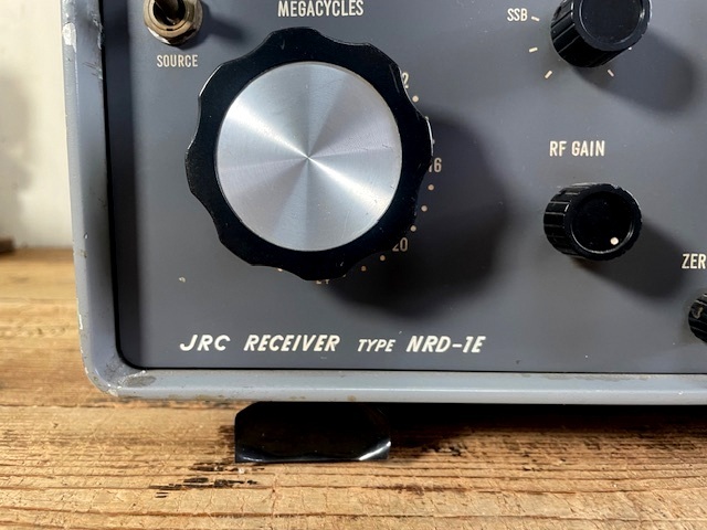 超希少　JRC NRD-1E　レシーバー　中波・短波受信機　通電のみ確認　/　アマチュア無線　海上移動業務　放送業務_画像3