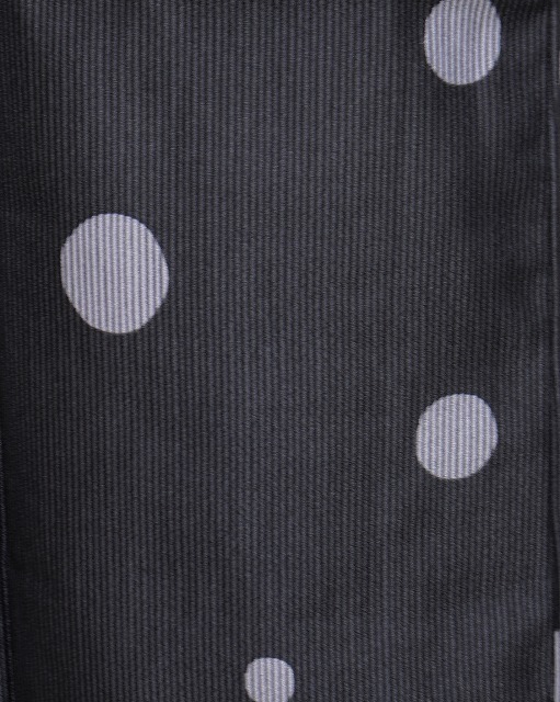 マドンナ新柄二部式袷着物 K4676-04L 送料無料 サイズＬ 黒色の二部式きもの 帯不要のきもの 小紋柄の洗える着物_画像3