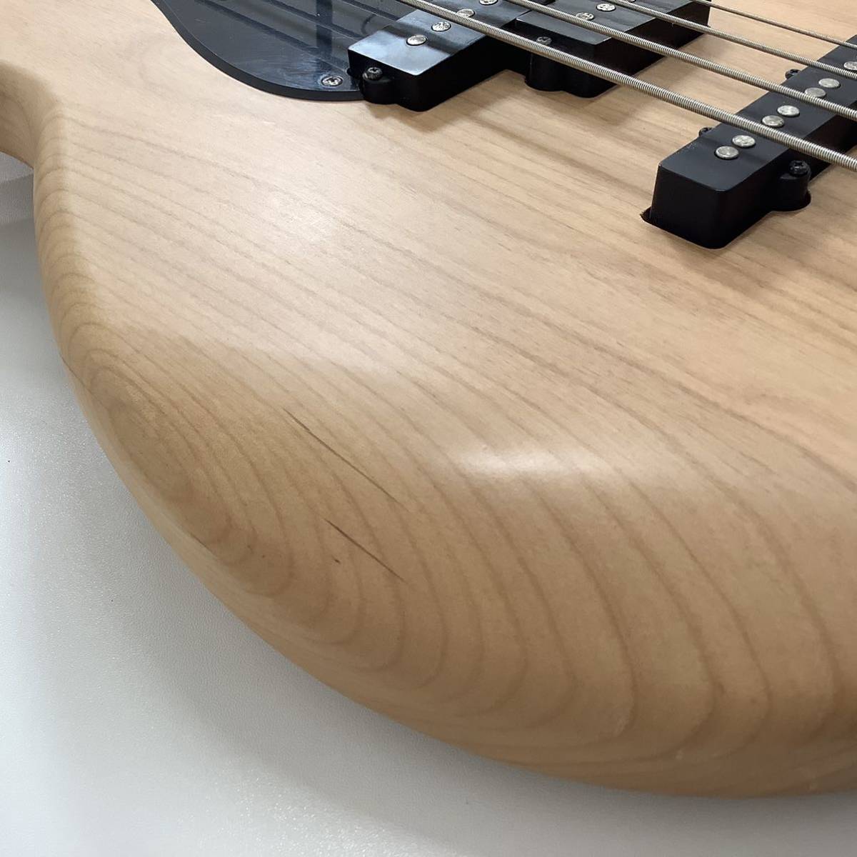 W※ YAMAHA ヤマハ BB234 YNS BROAD BASS 4弦 エレキベース ソフトケース付 BBシリーズ イエローナチュラルサテン ベース 弦楽器 傷汚れ有の画像7