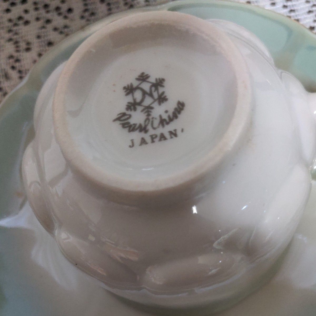 Pearl　China　ラスター彩加工　オーロラ　昭和中期に大流行　 ティーポット,　 カップ& ソーサー　５客組 洋食器　未使用