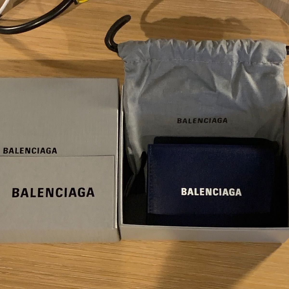 新品　バレンシアガ  BALENCIAGA　三つ折り財布　財布　ネイビー　紺 三つ折り ウォレット