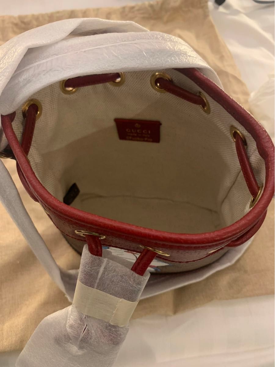新品 GUCCI グッチ ドラえもん ショルダーバック 鞄 ミニバック 新品 GUCCI グッチ ドラえもん ショルダーバック 鞄 ミニバック