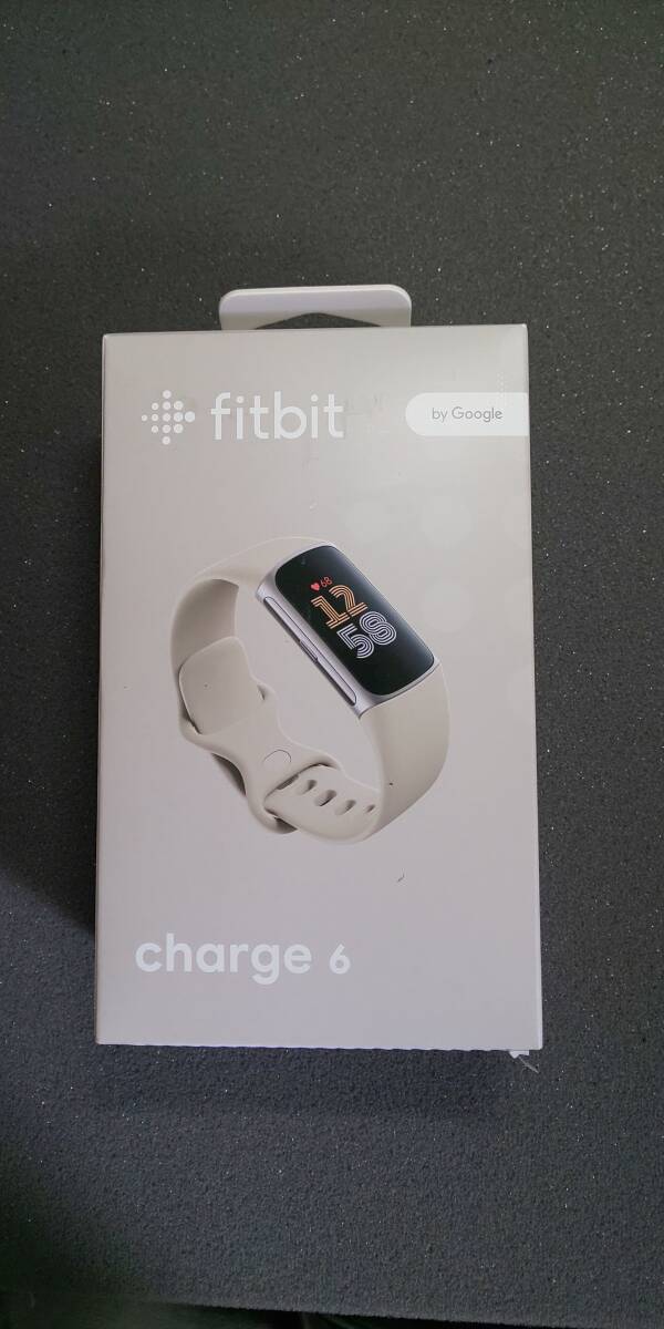 Fitbit Charge 6 トラッカー Porcelain Silver Suica対応 最大7日間のバッテリーライフ GPS搭載 スマートウォッチ