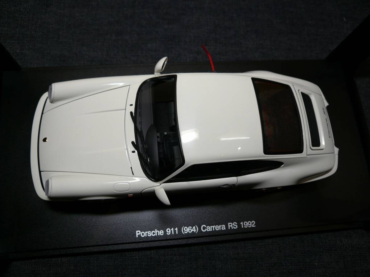 AUTOart オートアート 1/18 ポルシェ 911 (964) Carrera RS カレラ RS 1992の画像7