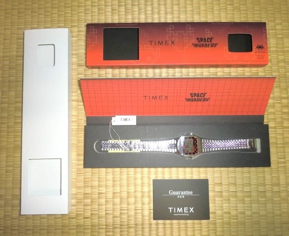 TIMEX80 スペースインベーダー シルバー タイメックス 金属製 タイトー_画像1