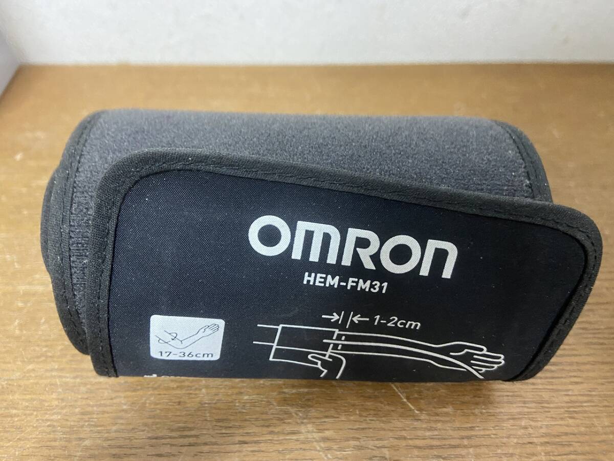 13148★omron オムロン 上腕式血圧計用腕帯 フィットカフ HEM-FM31 対象腕周17～36㎝_画像2