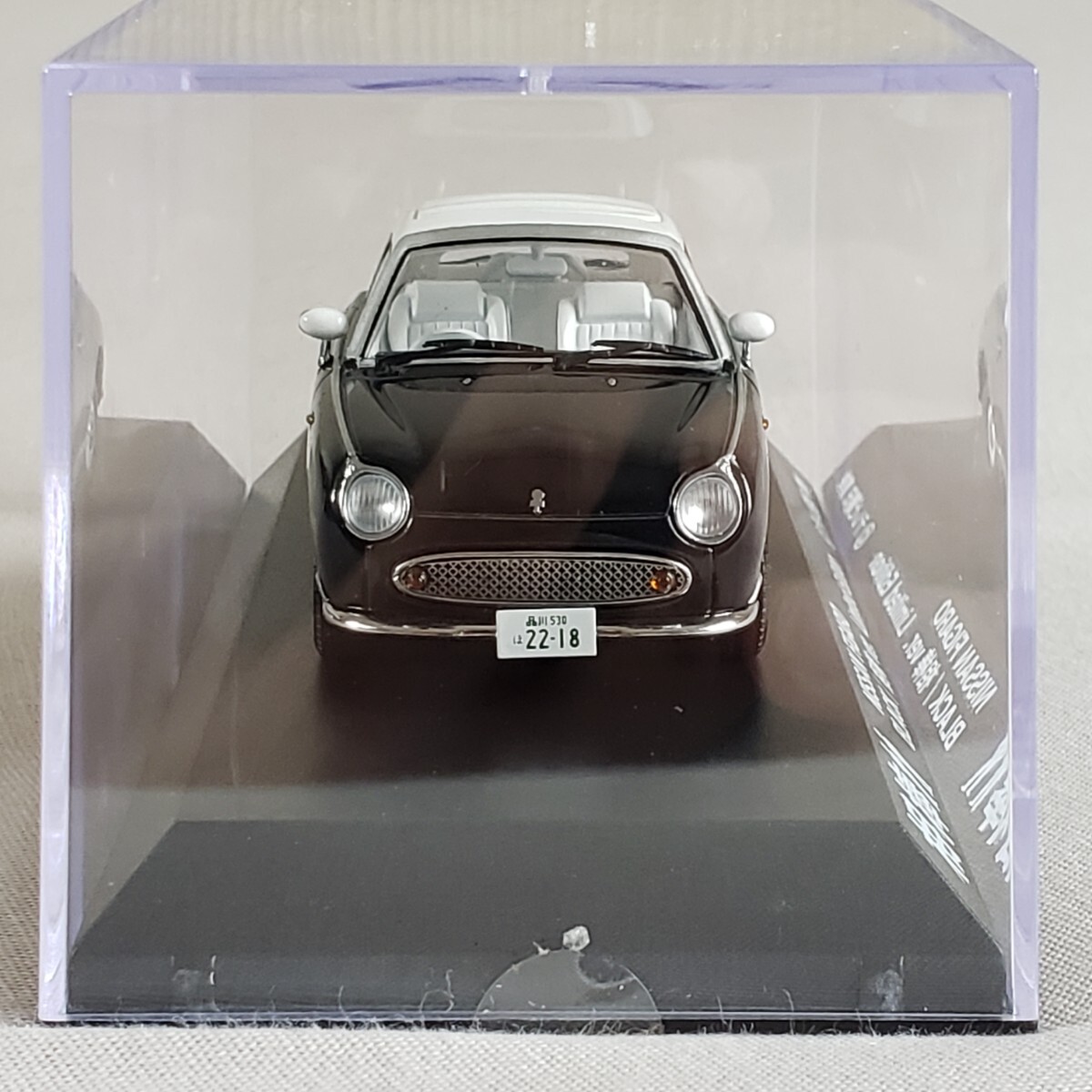 京商 1/43 日産フィガロ 相棒version 劇用車仕様 ブラック/ホワイト 杉下右京 水谷豊 テレビ朝日 刑事ドラマ 希少モデル_画像4