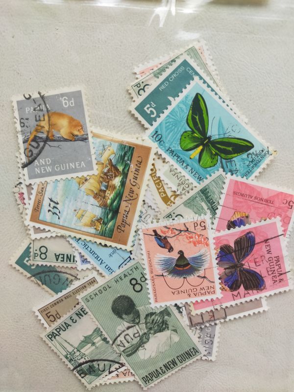 【知】外国切手 ニュージーランド320枚(大中小) ＋パプアニューギニア30枚＋2FDC大量 おまとめ お家で過ごそう 切手を楽しもう /2672の画像3