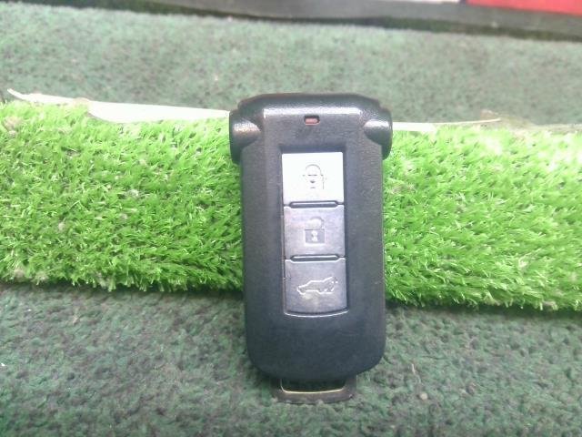  Mitsubishi Delica D5 D premium CV1W оригинальный дистанционный ключ "умный" ключ батарейка отсутствует работа OK царапина есть *.. пачка *