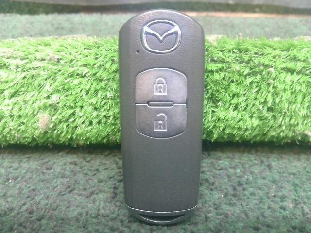  Mazda Demio 13S DJ3AS оригинальный "умный" ключ дистанционный ключ CR2025 использование батарейка отсутствует работа OK царапина есть *.. пачка *