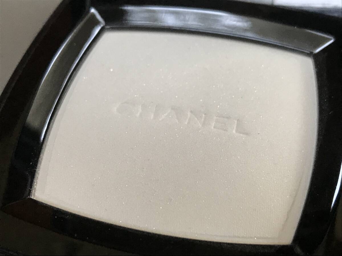 * CHANEL Chanel Pooh duru lumiere glace unused same outside fixed form 140 jpy *
