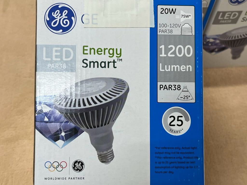 LED電球 LEDハイビーム電球 舞台照明 GE 昼光色（6500K）屋外対応 防水 オーム電機 電球色 150W相当 スポットライト E26 処分の画像4