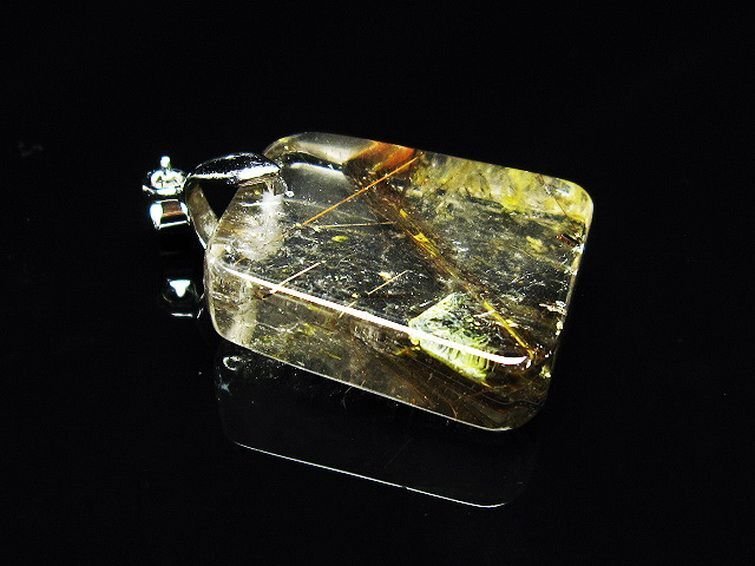 誠安◆天然石最高級品ゴールドタイチンルチルペンダント[T86-5997]_画像1