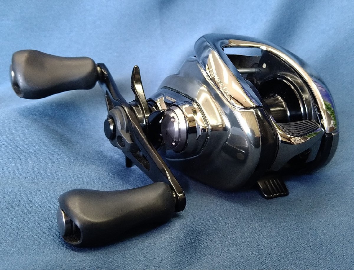 ＄綺麗【 SHIMANO シマノ アンタレスDC XG 左巻き ベイトリール 箱入り 04265 ハイギア ハイスピード バス釣り ルアー釣り 】KH11479_画像2