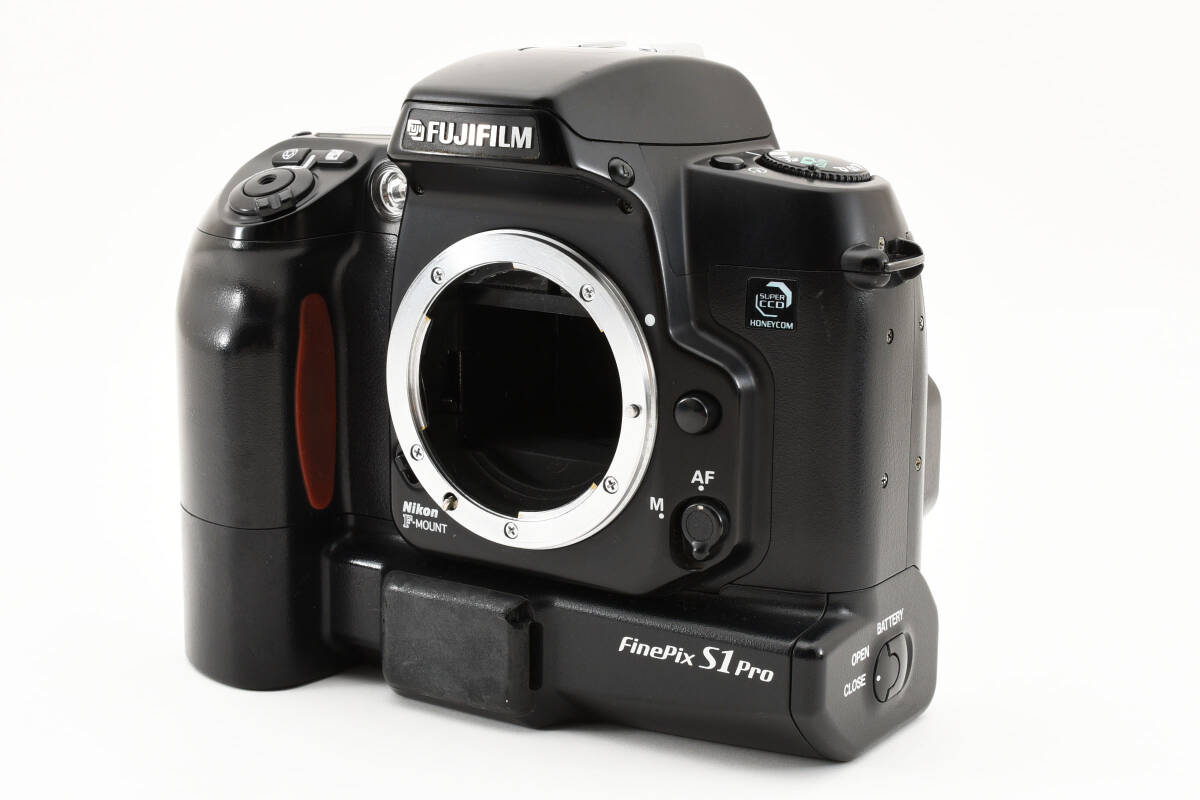 FUJIFILM フジフィルム FinePix S1 pro カメラ ジャンク 2100932フジフィルム　S1　ジャンク　B2_画像1