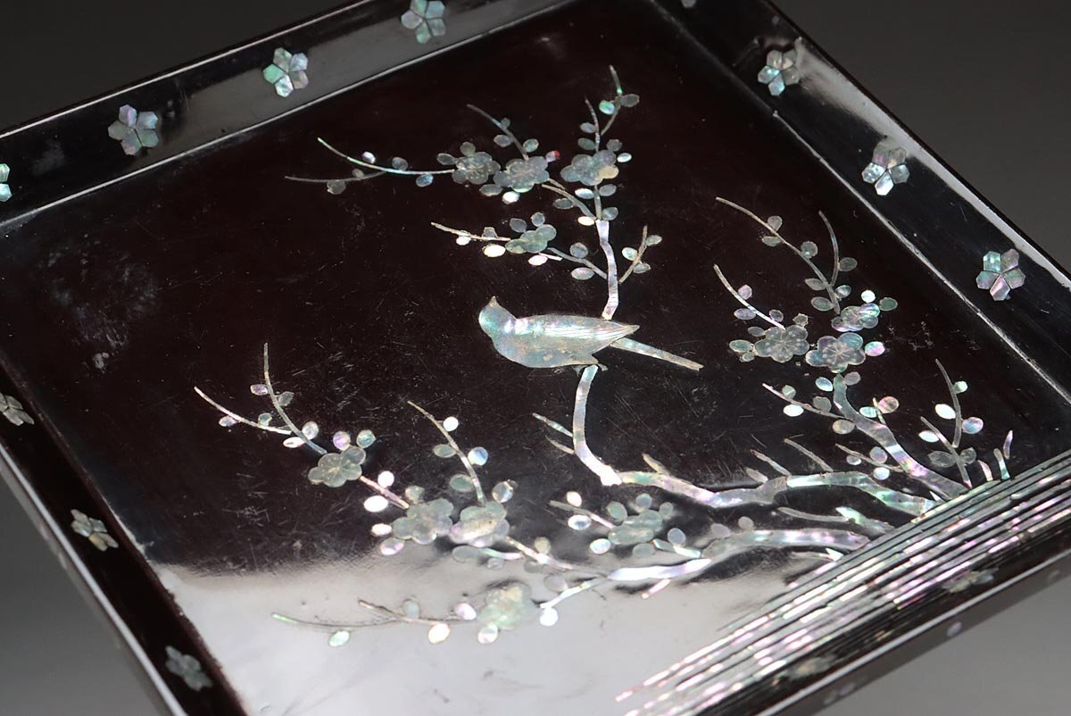 ER164 era lacquer ware black lacquer paint blue . mother-of-pearl plum bird writing four person tray * mother-of-pearl tray . customer total -ply 750g tree box .* mother-of-pearl . thing serving tray * black lacquer . mother-of-pearl four person record 