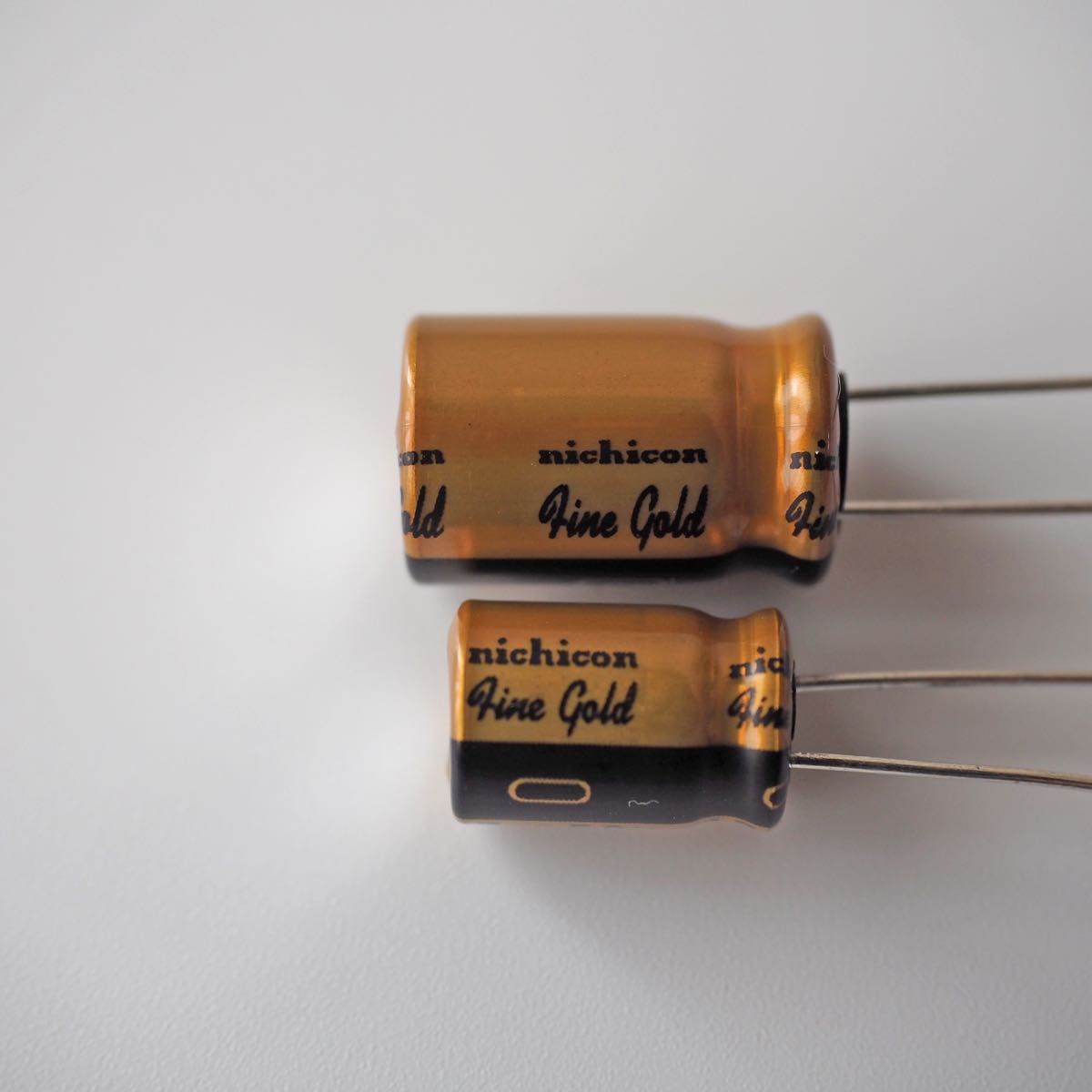 ニチコン　オーディオ用電解コンデンサー　FineGold  47μF50V 10個　&  100μF50V 5個