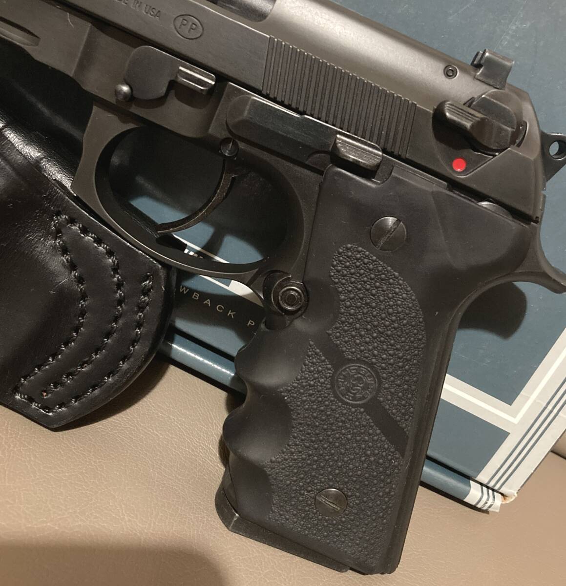 KSC M92 バーテック 黒染 HW システム7 HOGUEラバーグリップ・イーストA本革ホルスター付き中古 ベレッタ M9 M92FS M92F_画像5