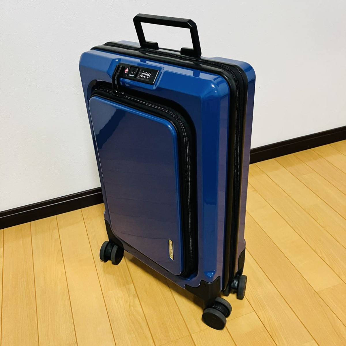 [6031/ unused goods ] Legend War car suit Carry case 35L navy thin type hard case machine inside bring-your-own correspondence 
