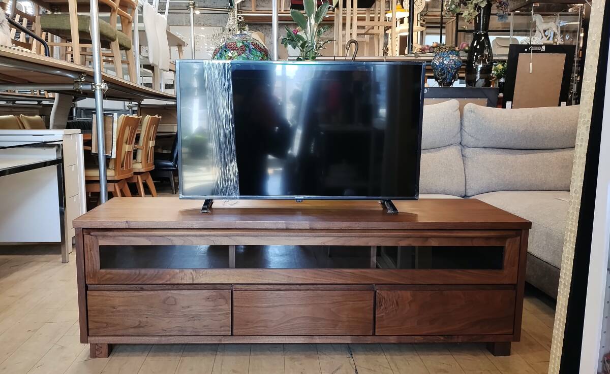 【愛知店舗】参考価格￥104.000■アンリ■大川家具 テレビボード　約153×46×49㎝　ウォールナット　テレビ台★近郊自社配送_★参考画像　テレビは40インチです。