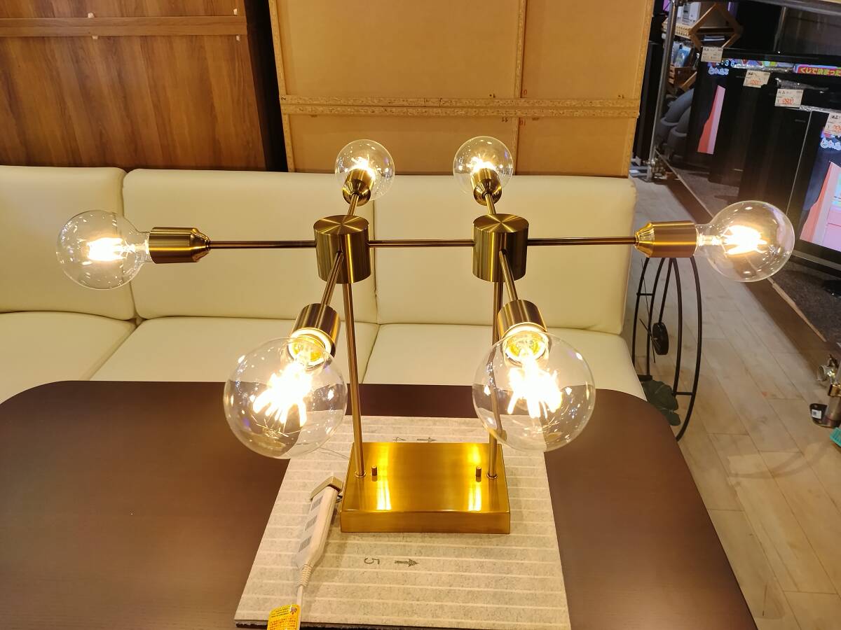 美品・モデルルーム展示品【愛知店舗】参考価格70,180円 大光電気 LEDシャンデリア ランプ付 キャンドル色 スタイリッシュ DCH41179Y_画像3