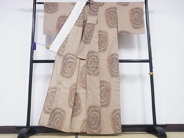 平和屋川間店■上質な紬　単衣　渦巻き　着丈156.5cm　裄丈64.5cm　正絹　逸品　B-zg4792_画像2