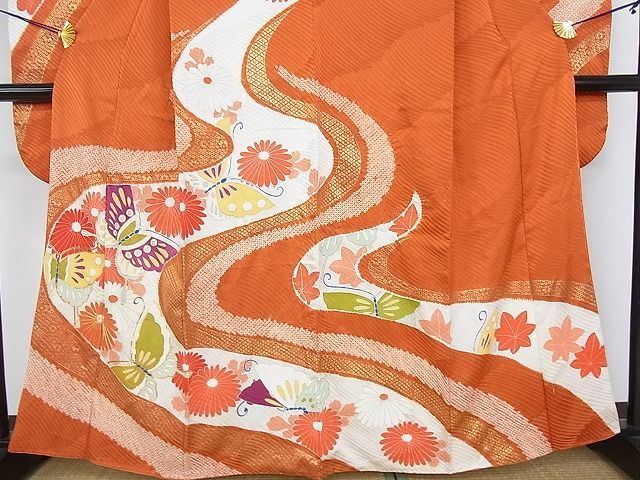 平和屋川間店■豪華振袖　駒刺繍　絞り　流水花蝶文　金彩　三越扱い　逸品　op4130_画像4