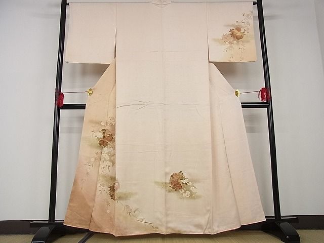 平和屋川間店■訪問着　駒刺繍　花丸文　暈し染め　金彩　着丈158cm　裄丈64cm　正絹　逸品　B-jd1698_画像1