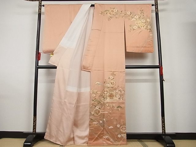 平和屋-こころ店■訪問着　花蝶丸文　暈し染め　金彩　着丈162.5cm　裄丈64cm　正絹　逸品　A-br7973_画像2