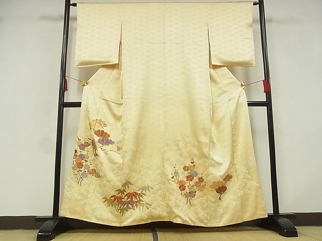 平和屋-こころ店■豪華色留袖　駒刺繍　松竹梅　金彩　着丈157.5cm　裄丈62.5cm　正絹　逸品　B-zg9290_画像1