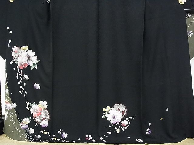 平和屋-こころ店■豪華振袖　雪輪花鈴文　黒地　金彩　着丈163.5cm　裄丈68cm　正絹　逸品　A-cs7719_画像3