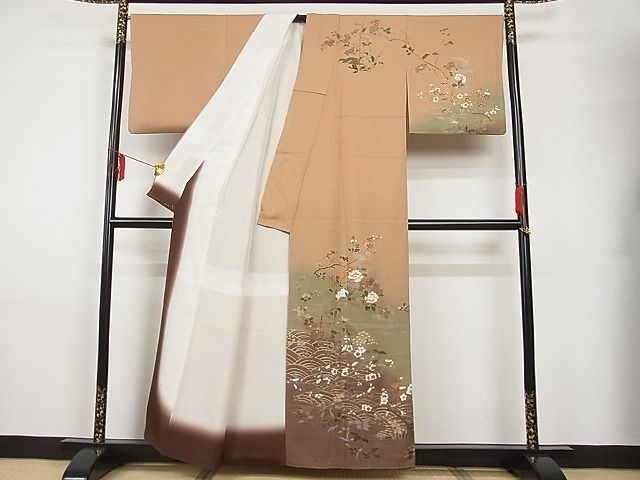 平和屋-こころ店■訪問着　松竹梅風景花鳥文　暈し染め　金銀彩　着丈156cm　裄丈67cm　正絹　逸品　A-br8122_画像2