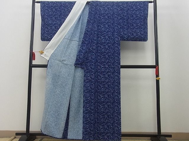 平和屋川間店■夏物　小紋　絽　番傘枝垂れ桜文　逸品　未使用　n-gh2983_画像3