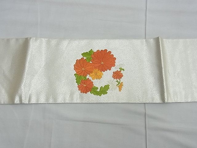 平和屋野田店■九寸名古屋帯　総刺繍　駒刺繍　格天井花文　金銀糸　逸品　n-te1726_画像5