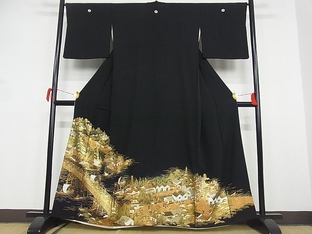 平和屋-こころ店■豪華黒留袖 渡り橋人物風景文 金彩 着丈159.5cm 裄丈66cm 正絹 逸品 1B-wt2334の画像1