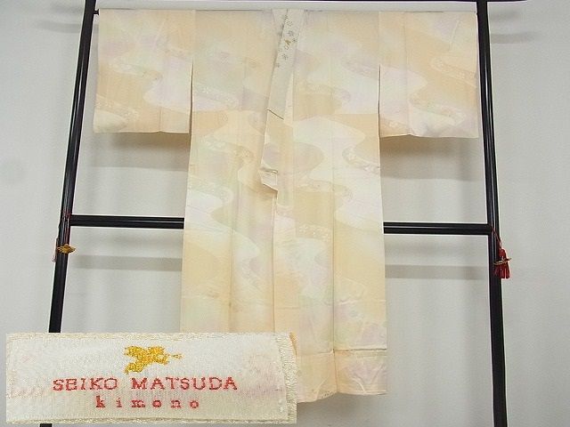 平和屋-こころ店■SEIKO MATSUDA　松田聖子　長襦袢　無双仕立て　流水花地紋　半衿刺繍　正絹　逸品　AAAC4682Bwt_画像1