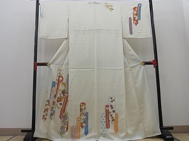 平和屋川間店■訪問着 刺繍 孔雀羽枝梅吉祥花文 金彩 逸品 n-mz5389の画像1