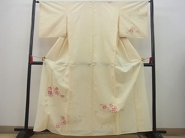 平和屋川間店■夏物　訪問着　芝草紋紗　手描き　枝花文　銀彩　逸品　n-gh2840_画像1