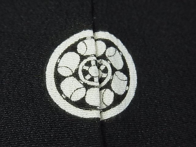 平和屋川間店■豪華黒留袖　駒刺繍　萬寿染　飛鶴流水松文　暈し染め　金彩　逸品　op6290_画像8