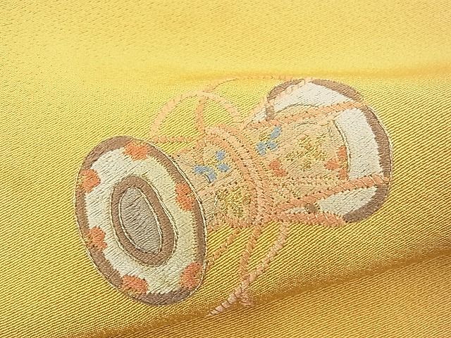 平和屋野田店■上質な小紋　総刺繍　楽器檜扇花文　金糸　逸品　n-yc5930_画像5