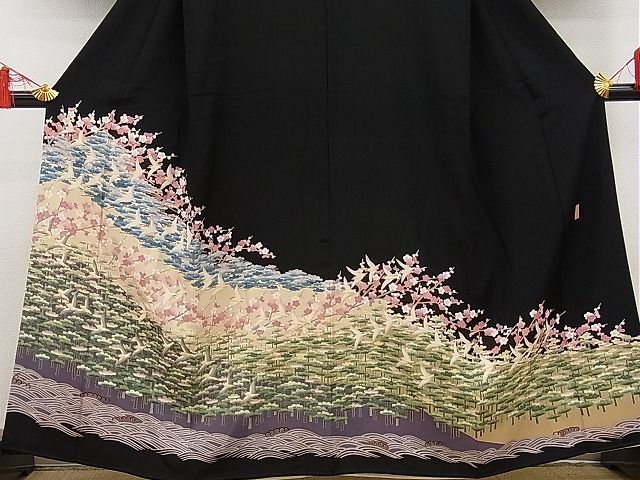 平和屋野田店■豪華黒留袖　友禅　作家物　立波群鳥草花文　逸品　n-yc6321_画像3