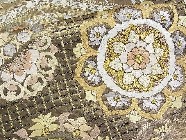 平和屋1■袋帯　総刺繍　スワトウ相良刺繍　正倉院草花文　金糸　逸品　CAAA6793tx_画像4