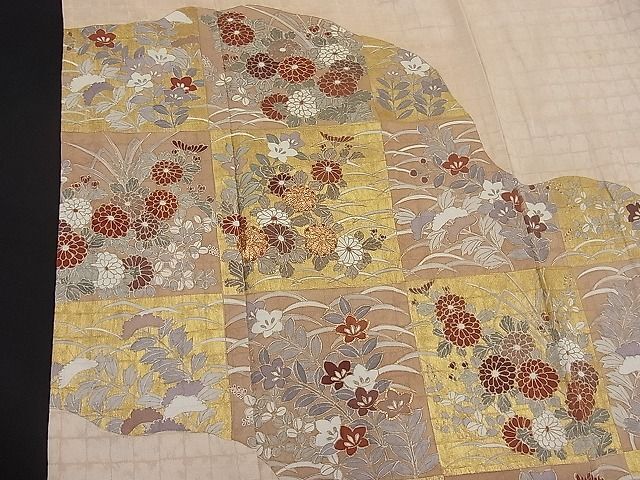 平和屋野田店■豪華色留袖　駒刺繍　市松菊花文　金彩　逸品　n-mz8890_画像4