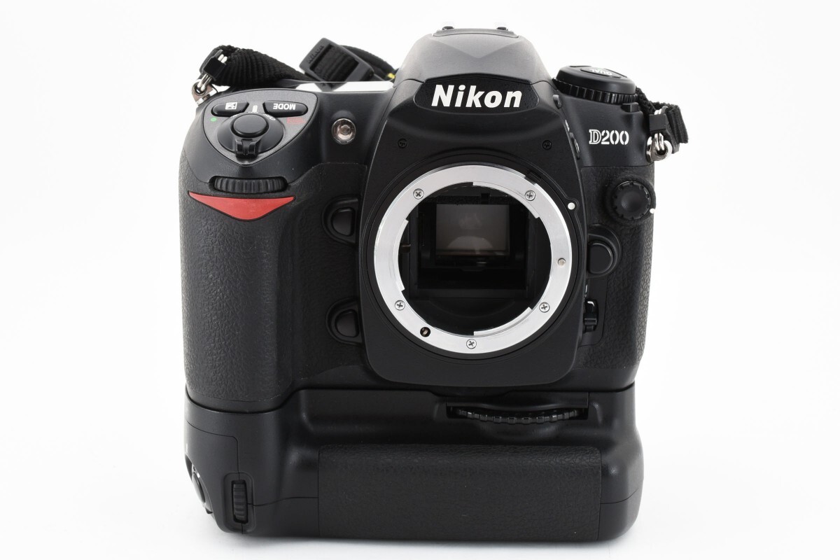 ★超美品　動作確認済★ NIKON ニコン D200 MB-D200 デジタル ボディ ショット数 692枚 防湿庫管理 #C464_画像2