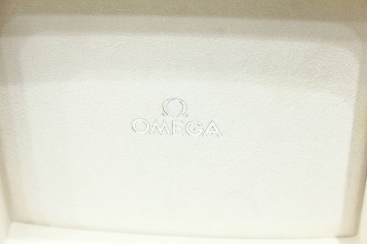 TH02317　OMEGA　腕時計　空箱+コマ　中古品_画像3