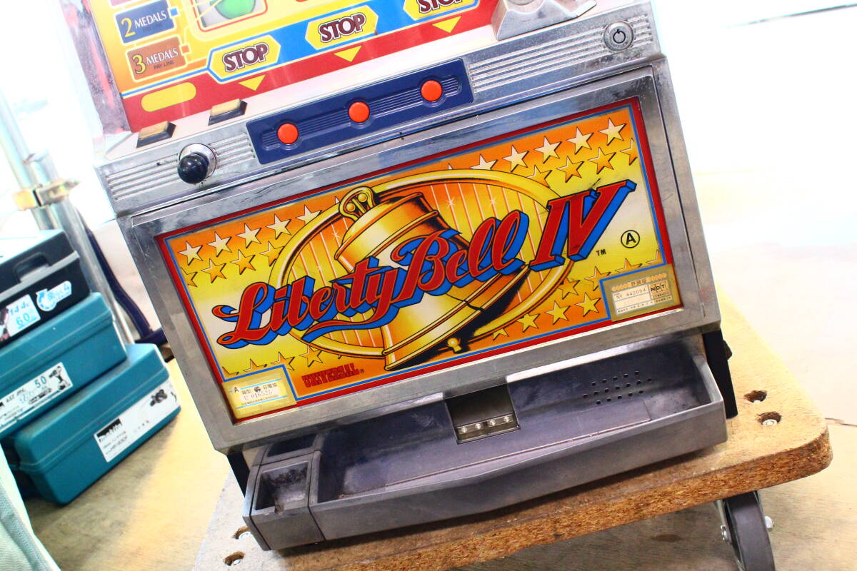 KH03284 Liberty bell pachinko slot machine apparatus key less electrification OK used present condition goods 