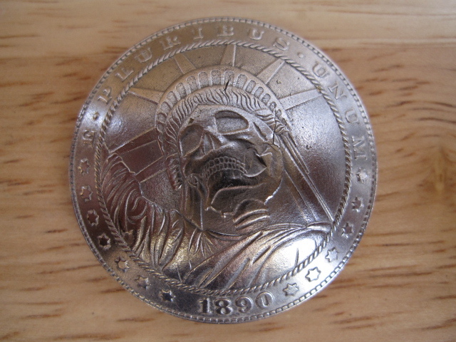 コンチョ　モルガンダラー　イミテーションコイン　レプリカ　スカル　自由の女神　D　３８ｍｍ_画像1